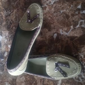 Cole Haan Size 7B Suede Olive Green Brown Loafers D18348
